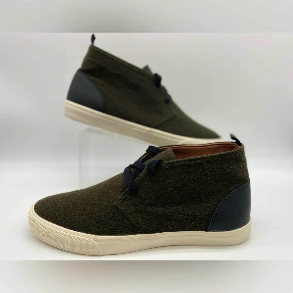 Old Navy Chukka Sneakers, Men's Size 12, Dark Olive Green, Felt Fabric